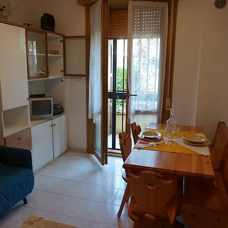 Casa Bianca 1 3 * Lido delle Nazioni