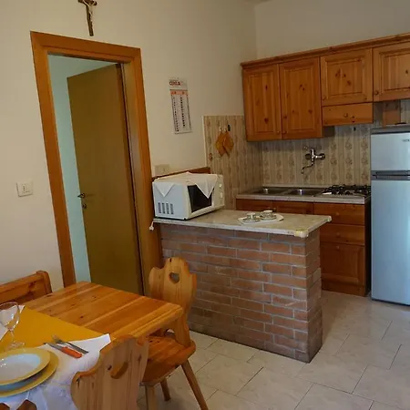 Casa Bianca 1 3 *