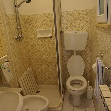 Casa Bianca 1 3 דירה *